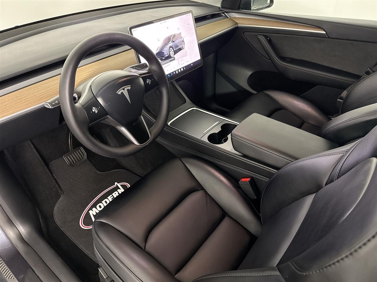 Tesla Model Y Long Range AWD 2024