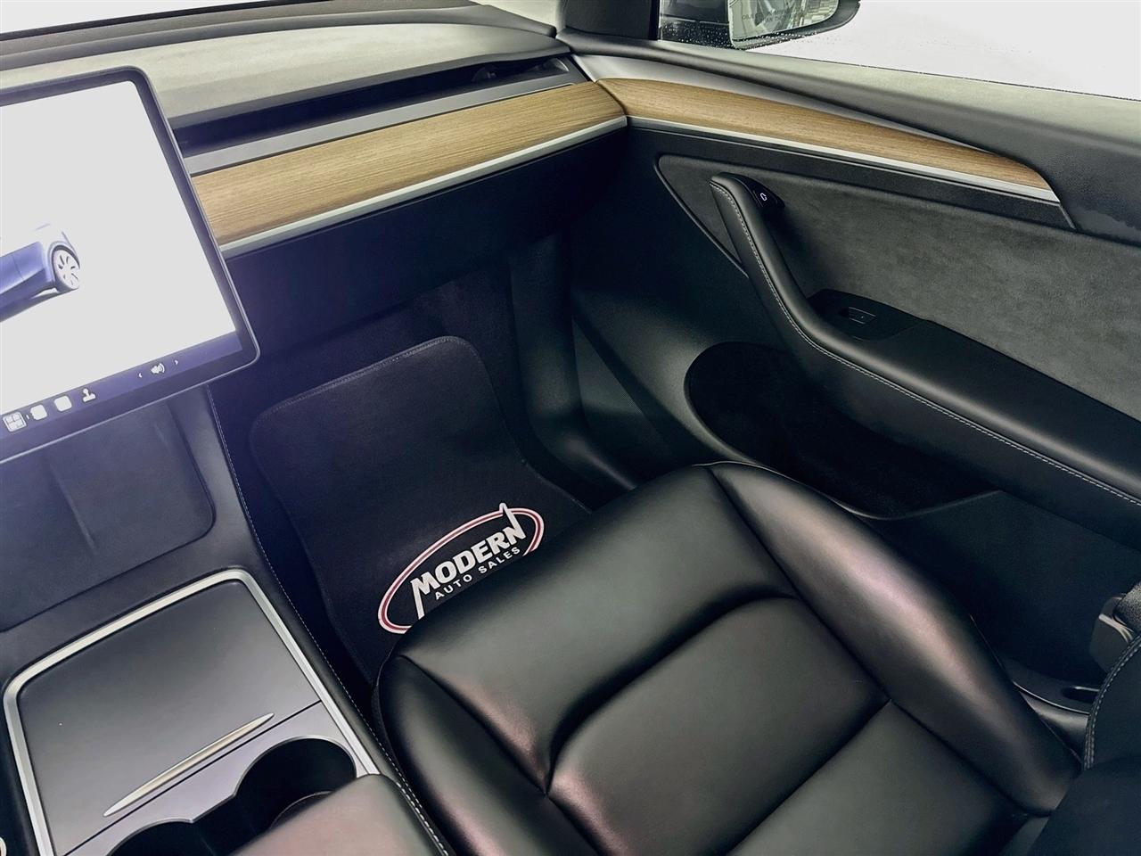 Tesla Model Y Long Range AWD 2024