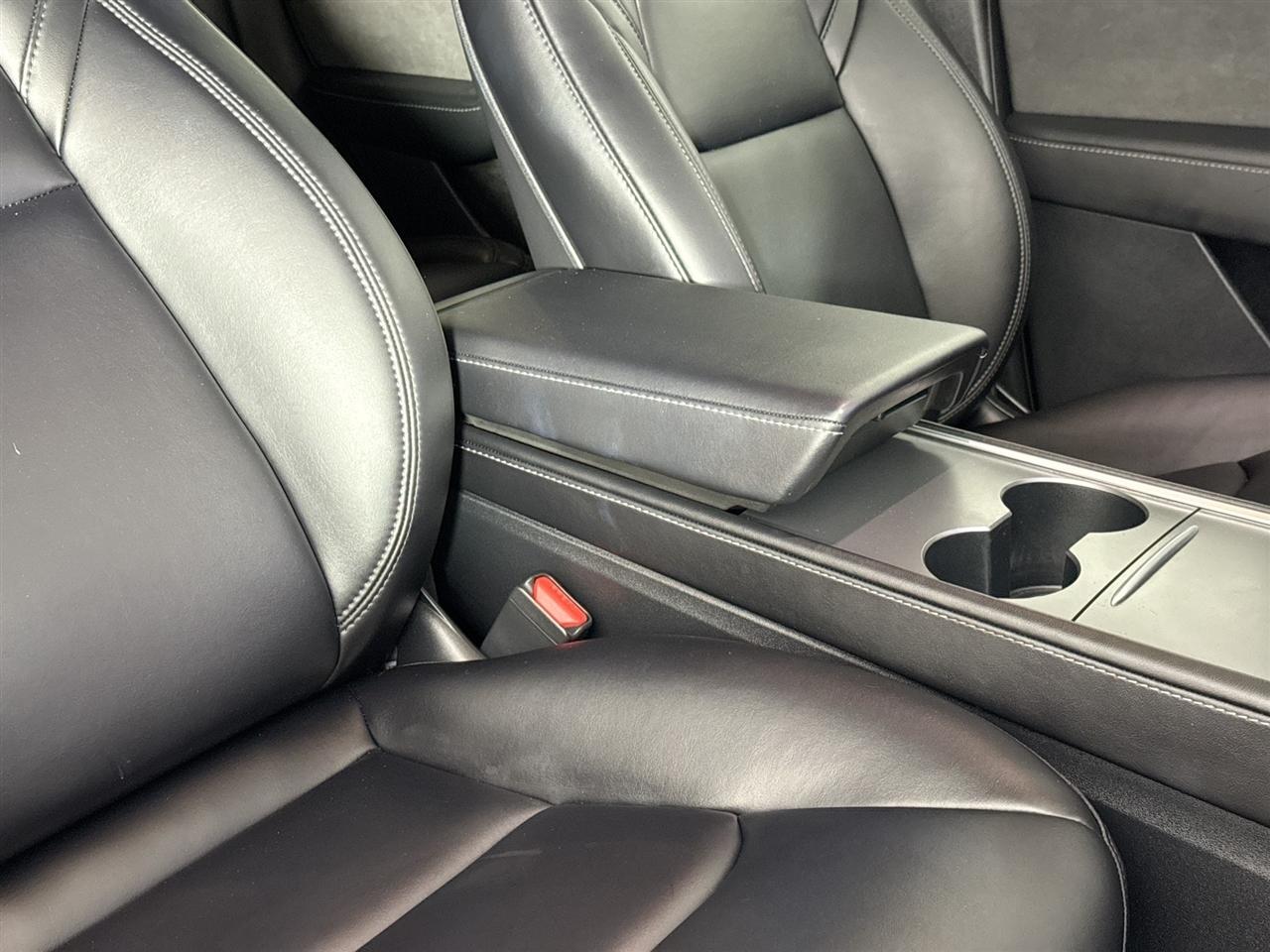 Tesla Model Y Long Range AWD 2024