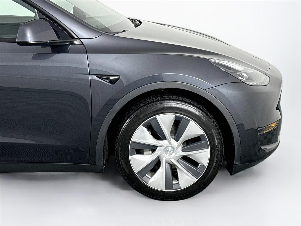 Tesla Model Y Long Range AWD 2024