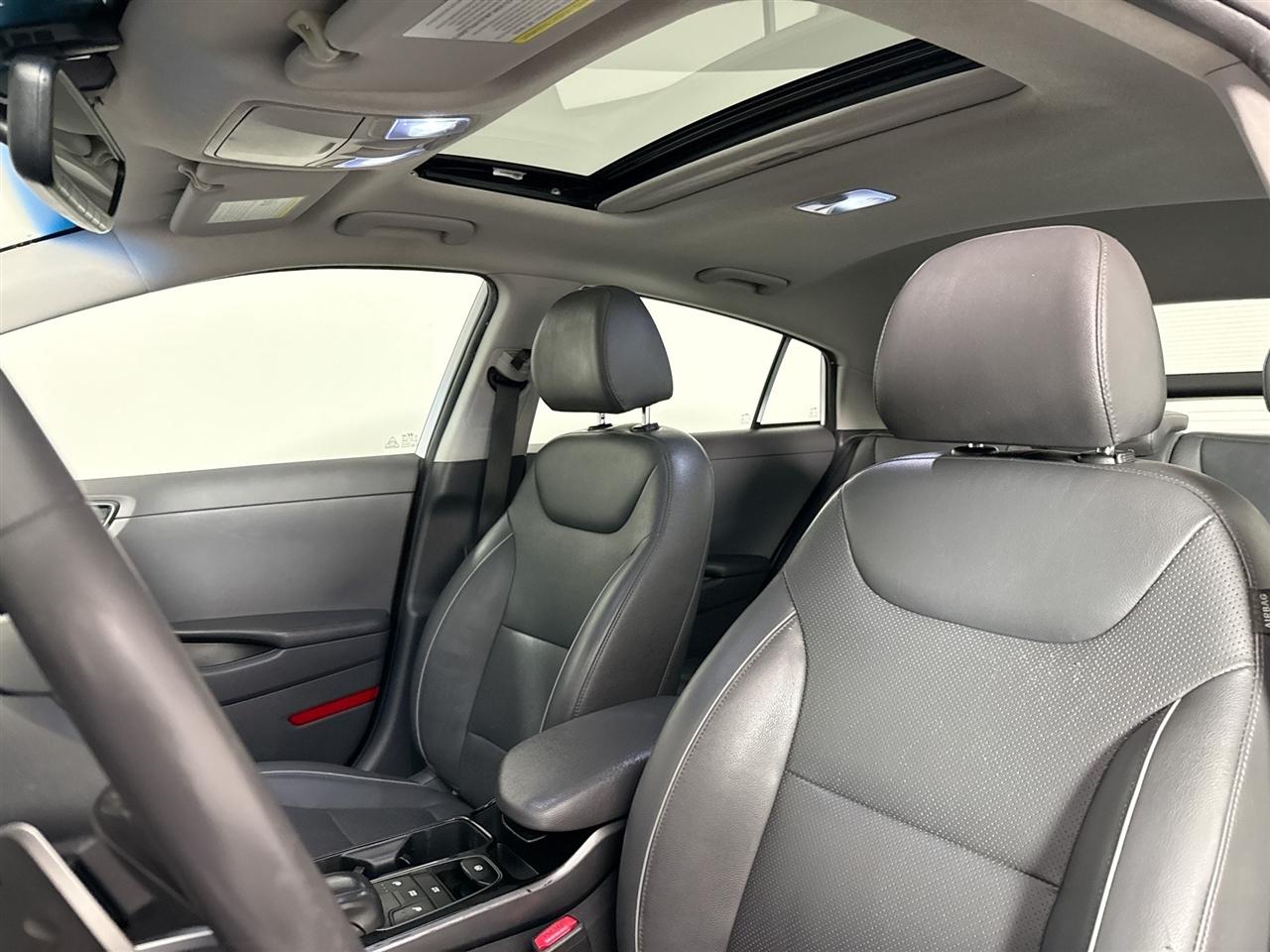 Hyundai Ioniq Electric Limited Hatchback 2021