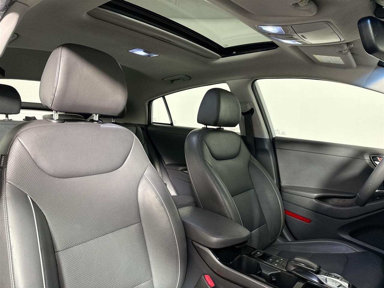 Hyundai Ioniq Electric Limited Hatchback 2021