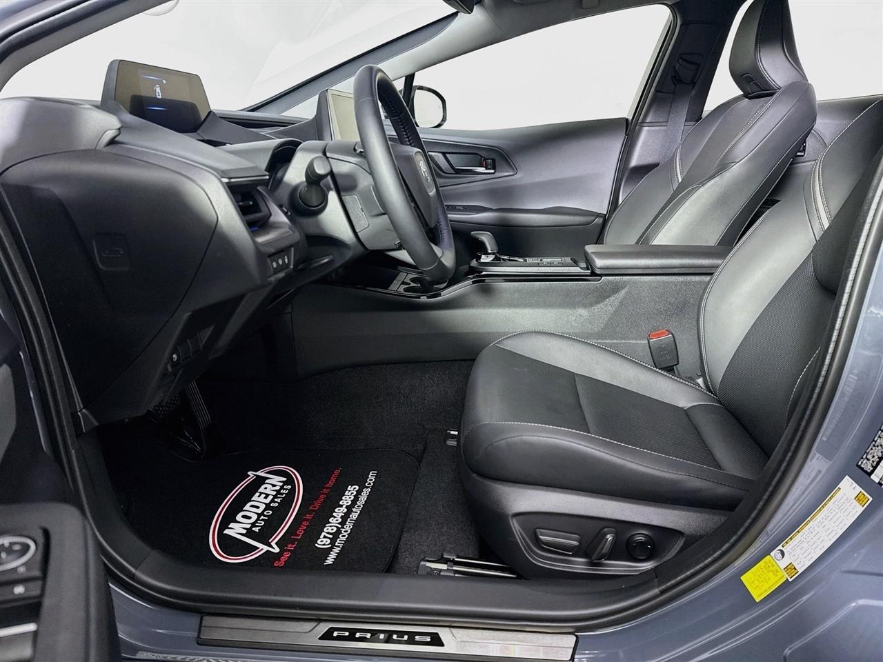 Toyota Prius Nightshade AWD (Natl) 2026