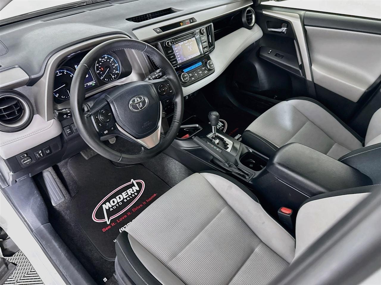 Toyota RAV4 Adventure AWD (Natl) 2018