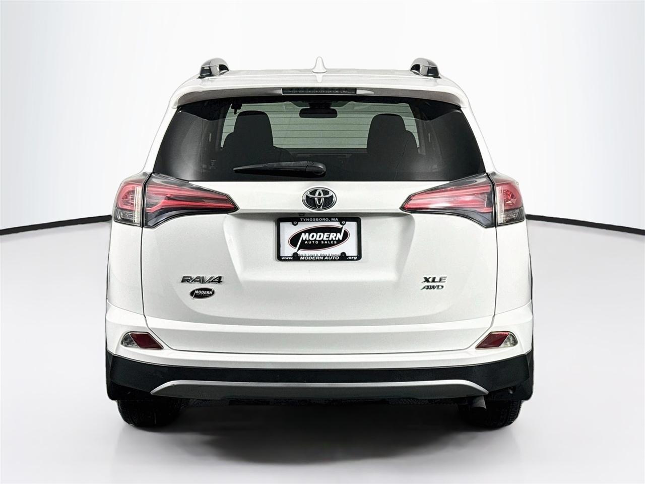 Toyota RAV4 Adventure AWD (Natl) 2018