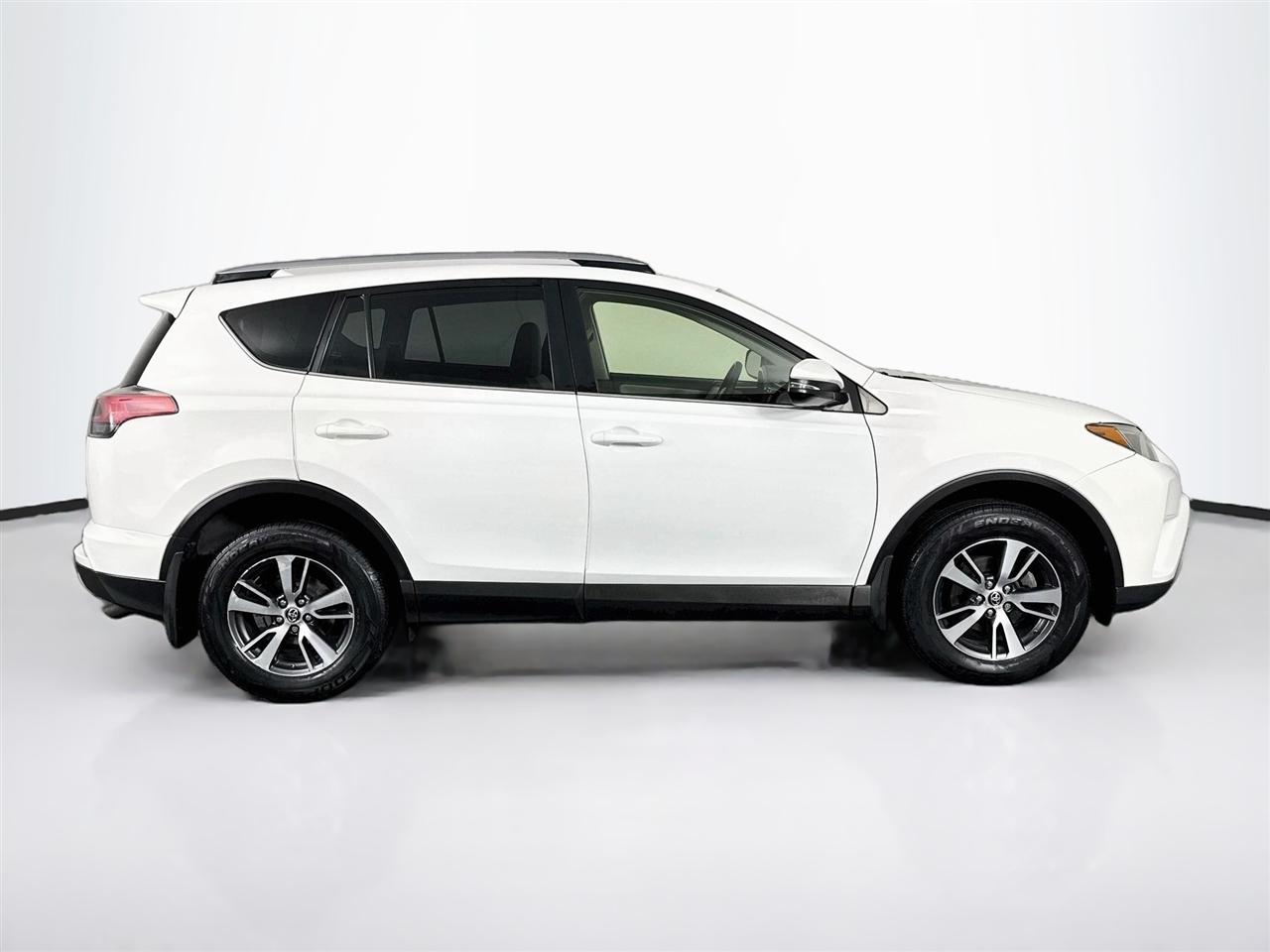 Toyota RAV4 Adventure AWD (Natl) 2018