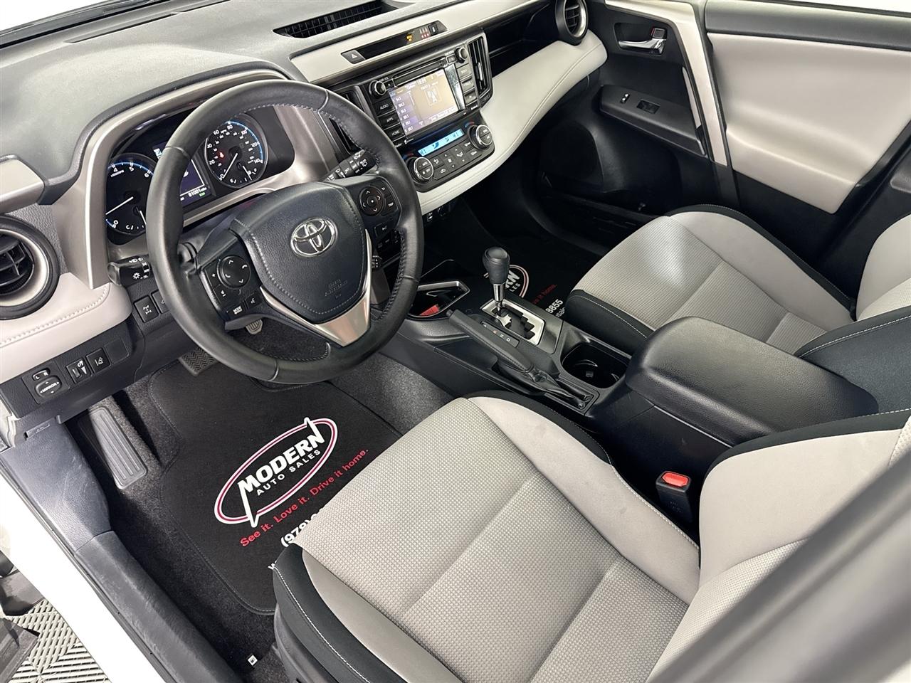 Toyota RAV4 Adventure AWD (Natl) 2018