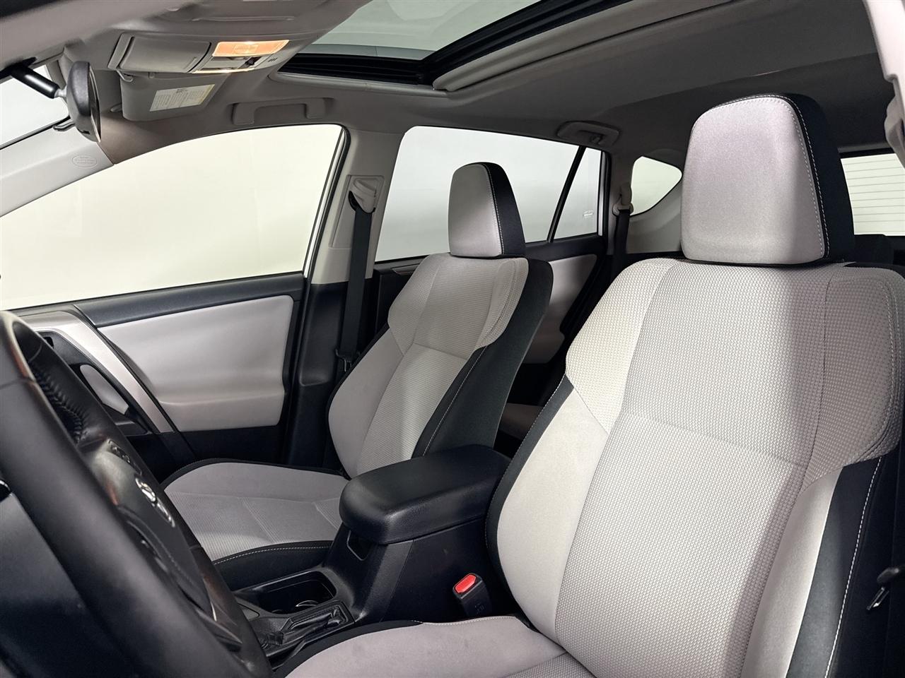 Toyota RAV4 Adventure AWD (Natl) 2018