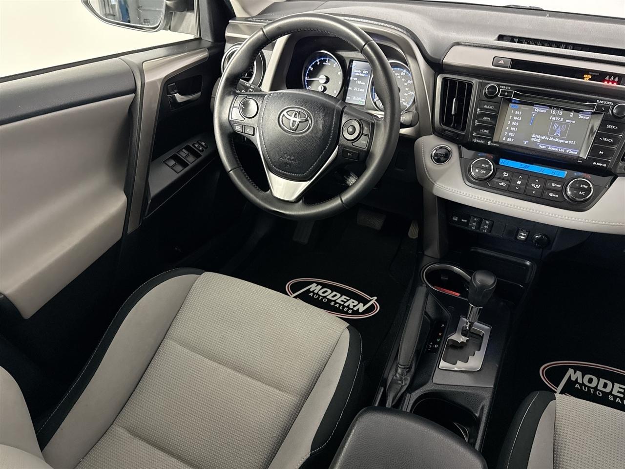 Toyota RAV4 Adventure AWD (Natl) 2018