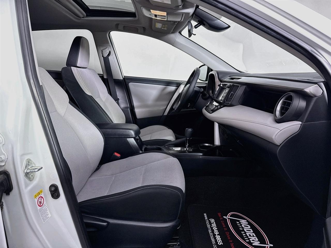 Toyota RAV4 Adventure AWD (Natl) 2018