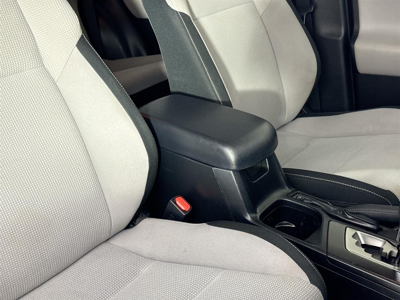 Toyota RAV4 Adventure AWD (Natl) 2018