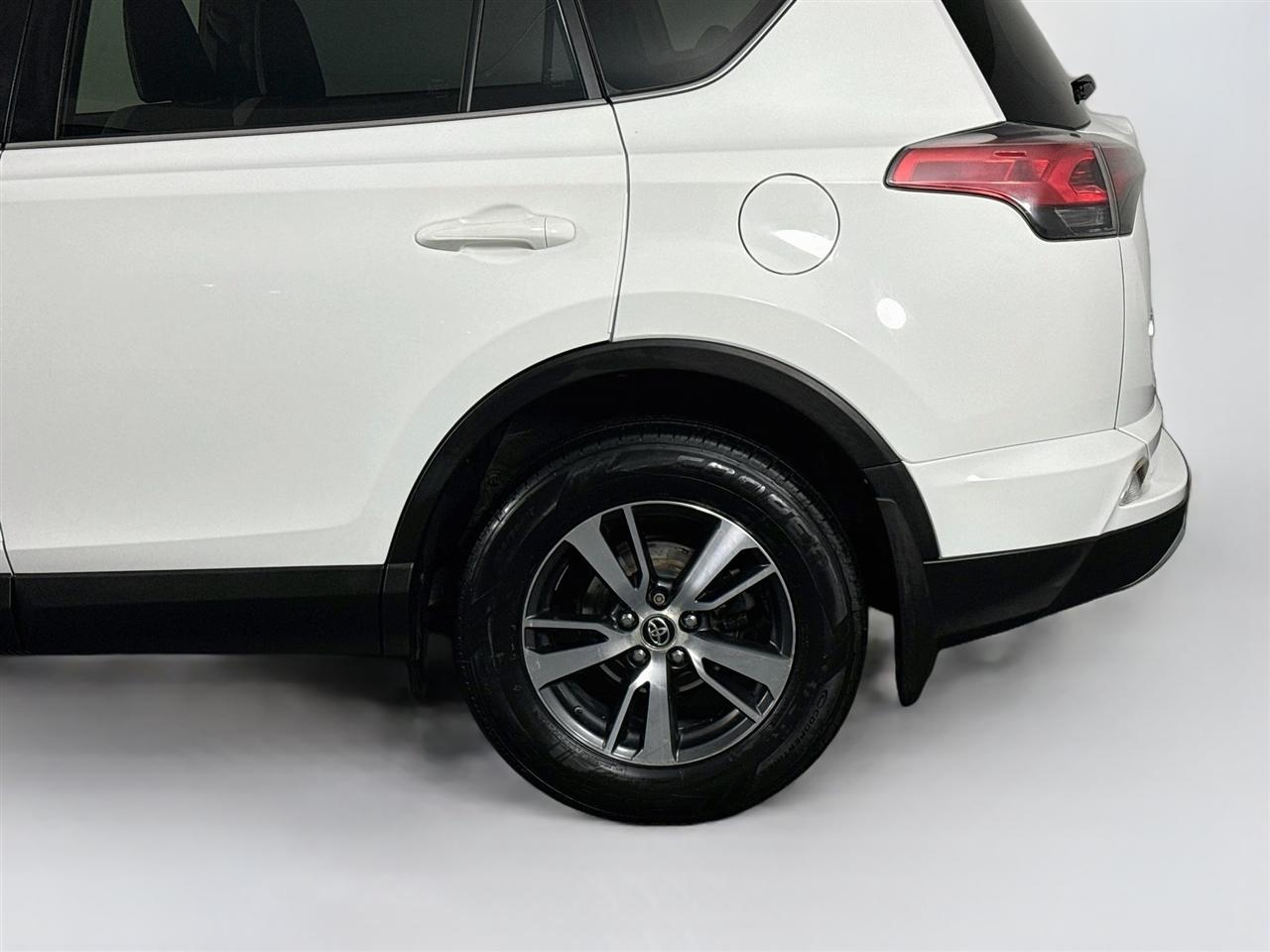 Toyota RAV4 Adventure AWD (Natl) 2018