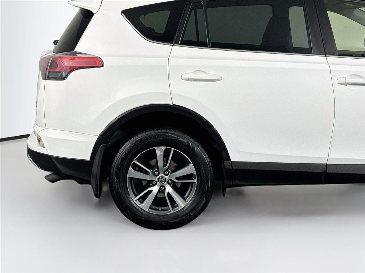 Toyota RAV4 Adventure AWD (Natl) 2018