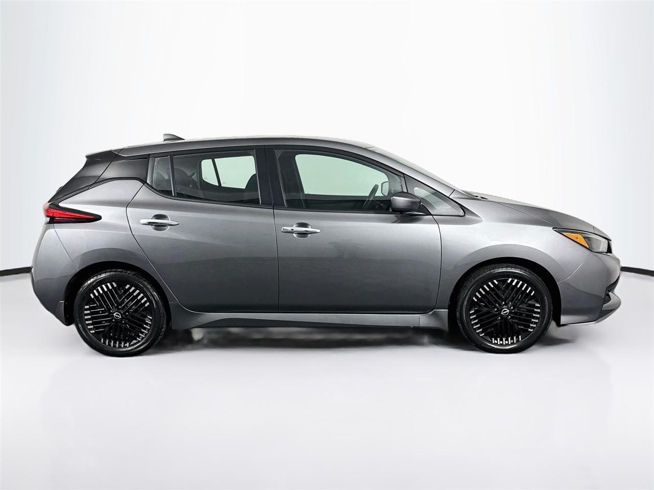 Nissan Leaf SV PLUS Hatchback 2024