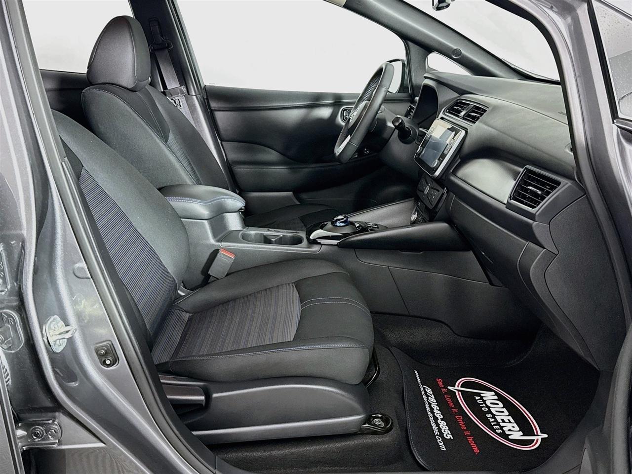 Nissan Leaf SV PLUS Hatchback 2024