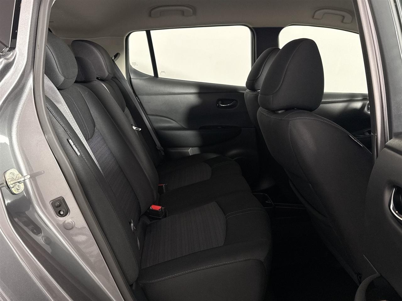 Nissan Leaf SV PLUS Hatchback 2024