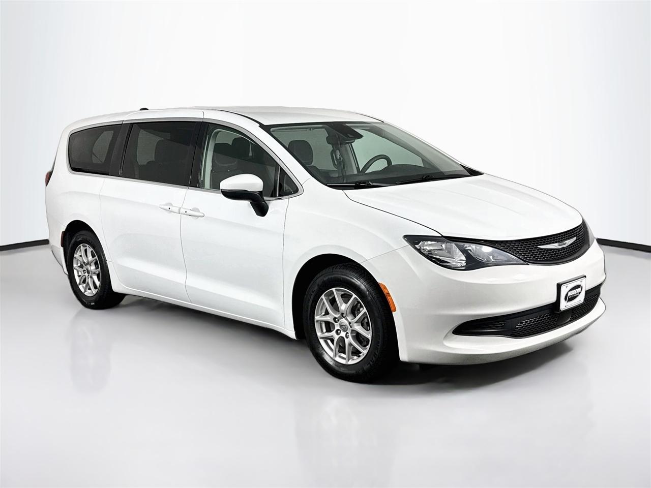 Chrysler Voyager LX FWD 2023