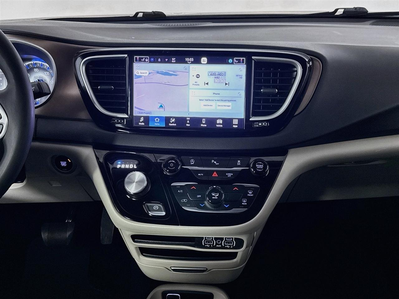 Chrysler Voyager LX FWD 2023
