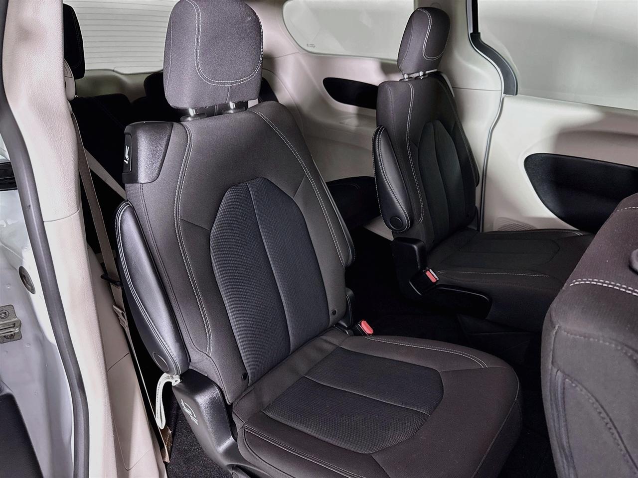 Chrysler Voyager LX FWD 2023