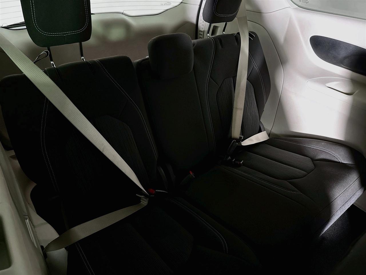 Chrysler Voyager LX FWD 2023