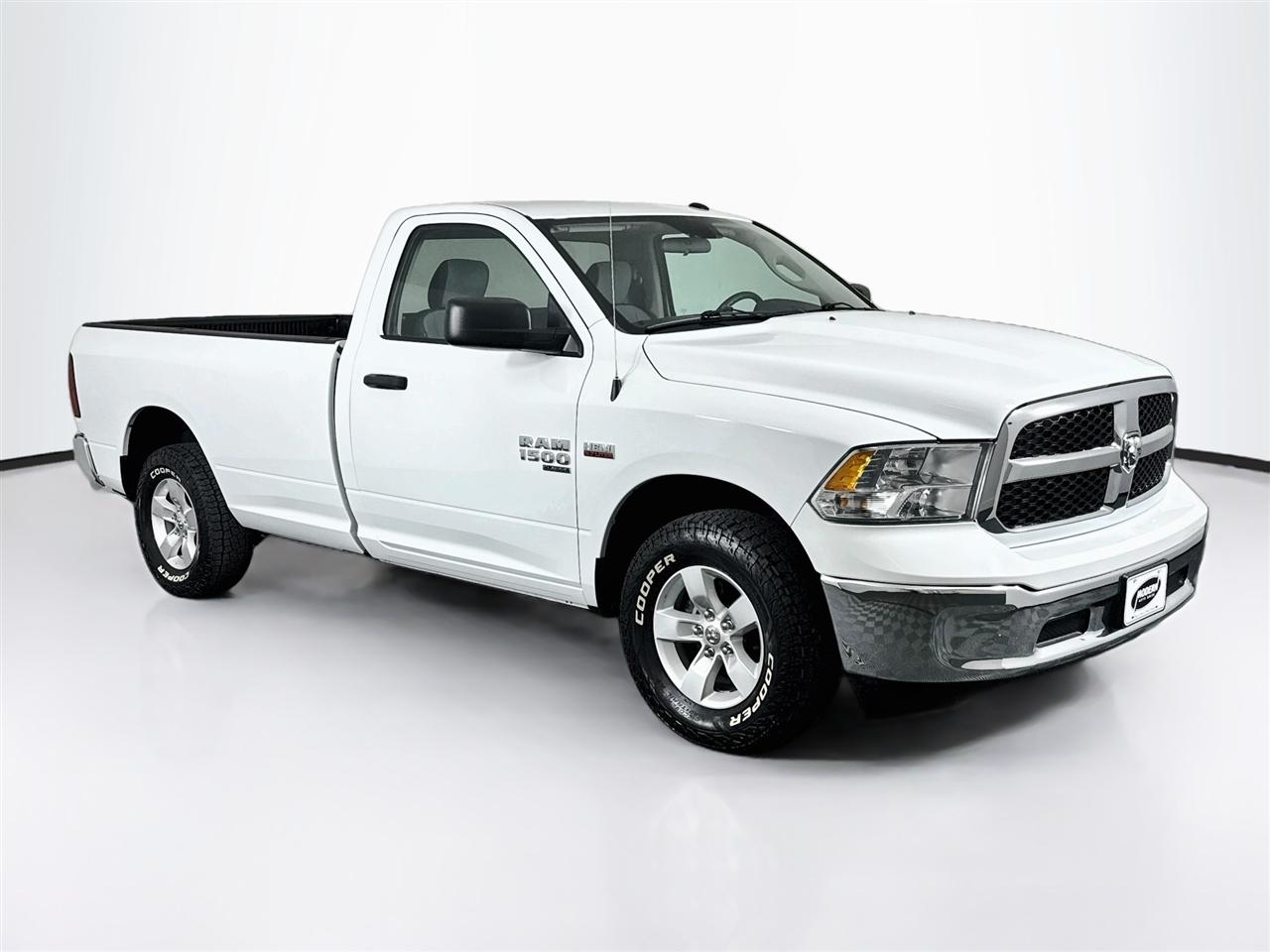 RAM 1500 Classic SLT 4x4 Reg Cab 8' Box 2022