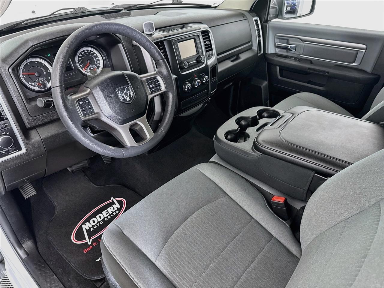 RAM 1500 Classic SLT 4x4 Reg Cab 8' Box 2022