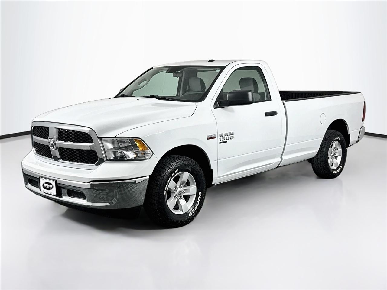 RAM 1500 Classic SLT 4x4 Reg Cab 8' Box 2022