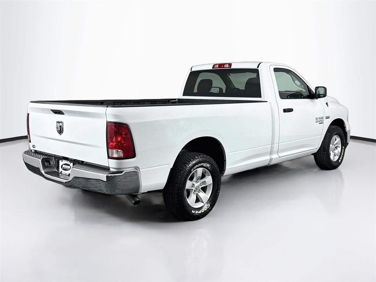 RAM 1500 Classic SLT 4x4 Reg Cab 8' Box 2022