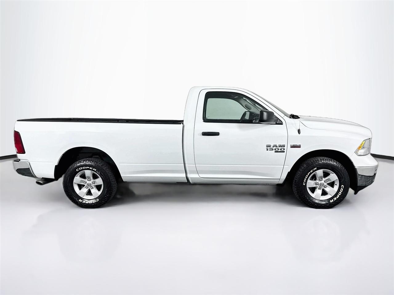 RAM 1500 Classic SLT 4x4 Reg Cab 8' Box 2022