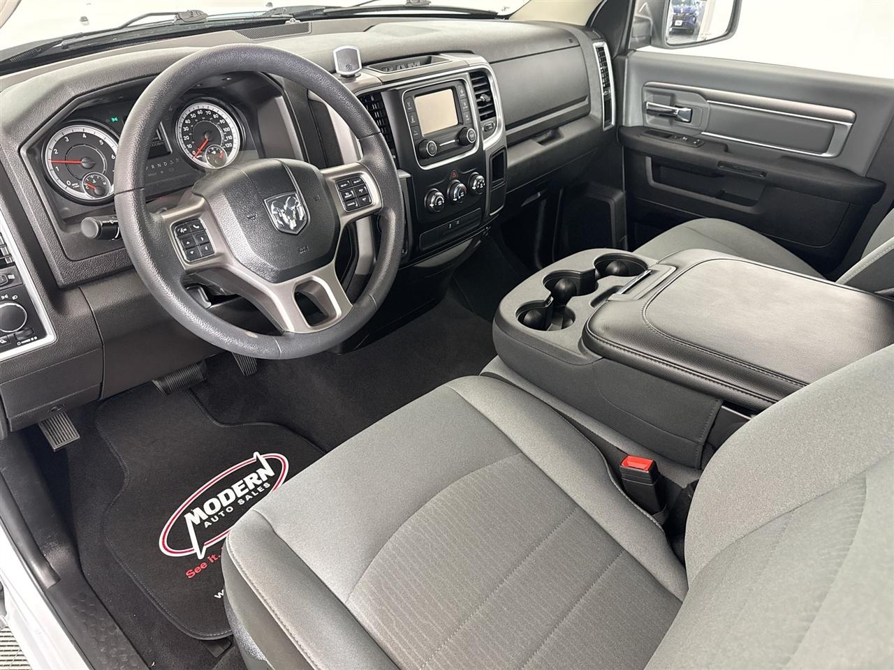 RAM 1500 Classic SLT 4x4 Reg Cab 8' Box 2022