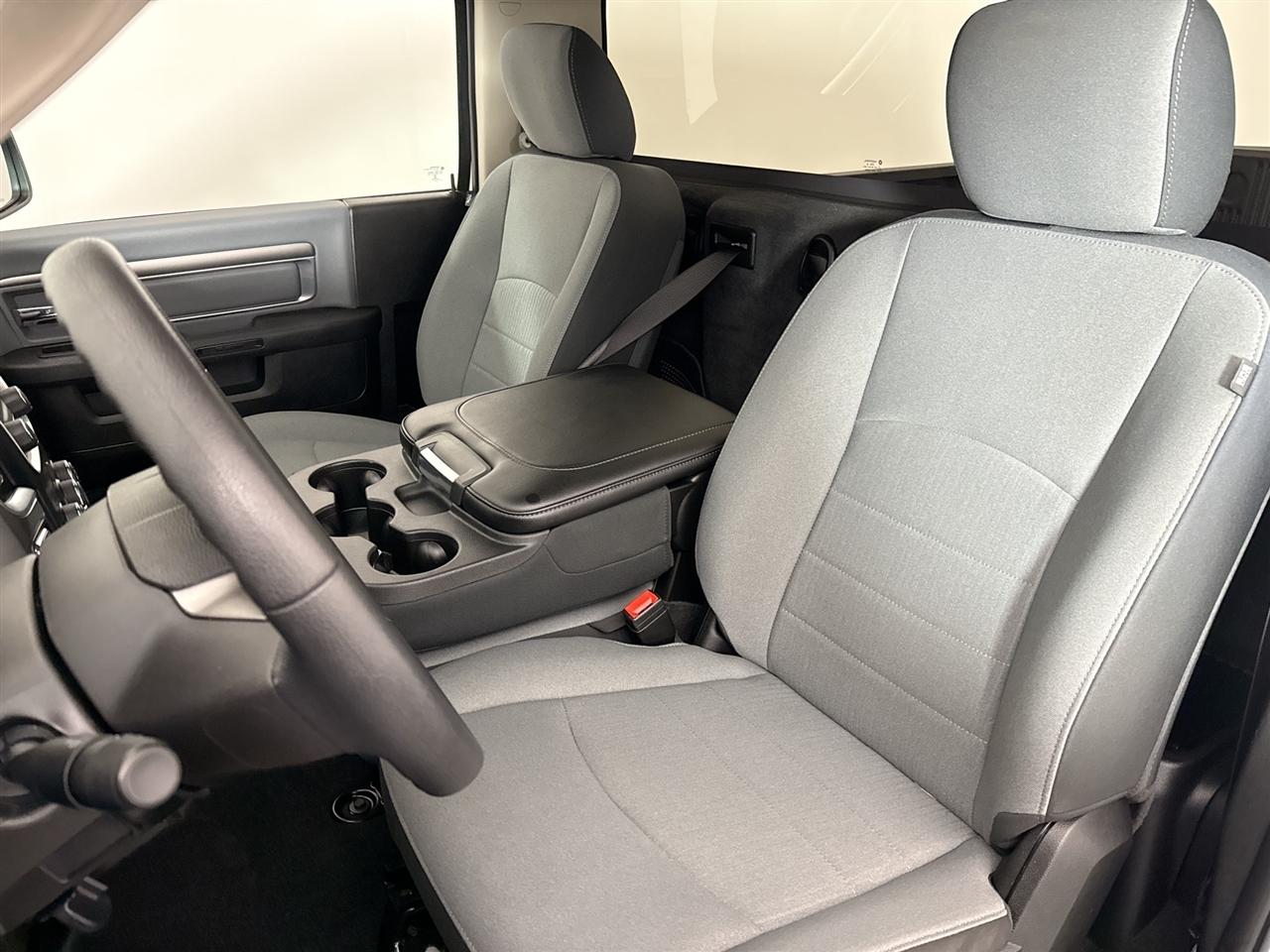 RAM 1500 Classic SLT 4x4 Reg Cab 8' Box 2022