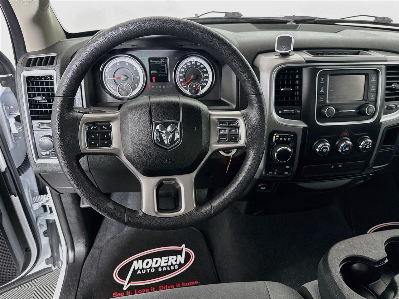 RAM 1500 Classic SLT 4x4 Reg Cab 8' Box 2022