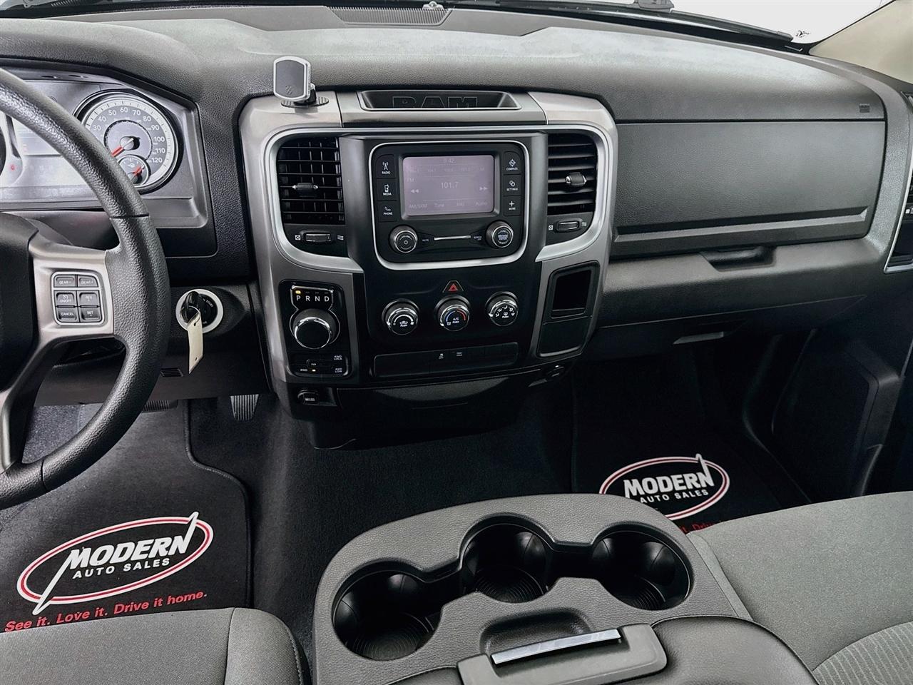 RAM 1500 Classic SLT 4x4 Reg Cab 8' Box 2022