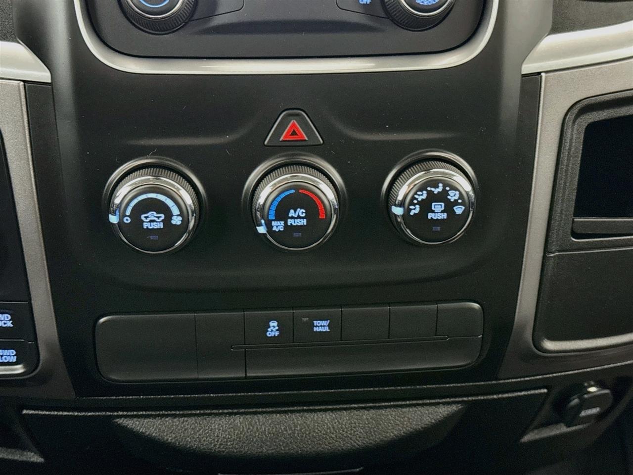 RAM 1500 Classic SLT 4x4 Reg Cab 8' Box 2022