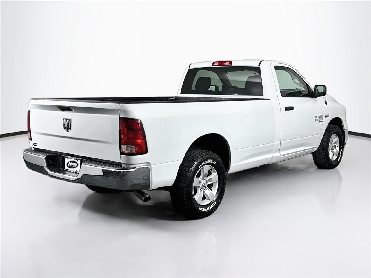 RAM 1500 Classic SLT 4x4 Reg Cab 8' Box 2022
