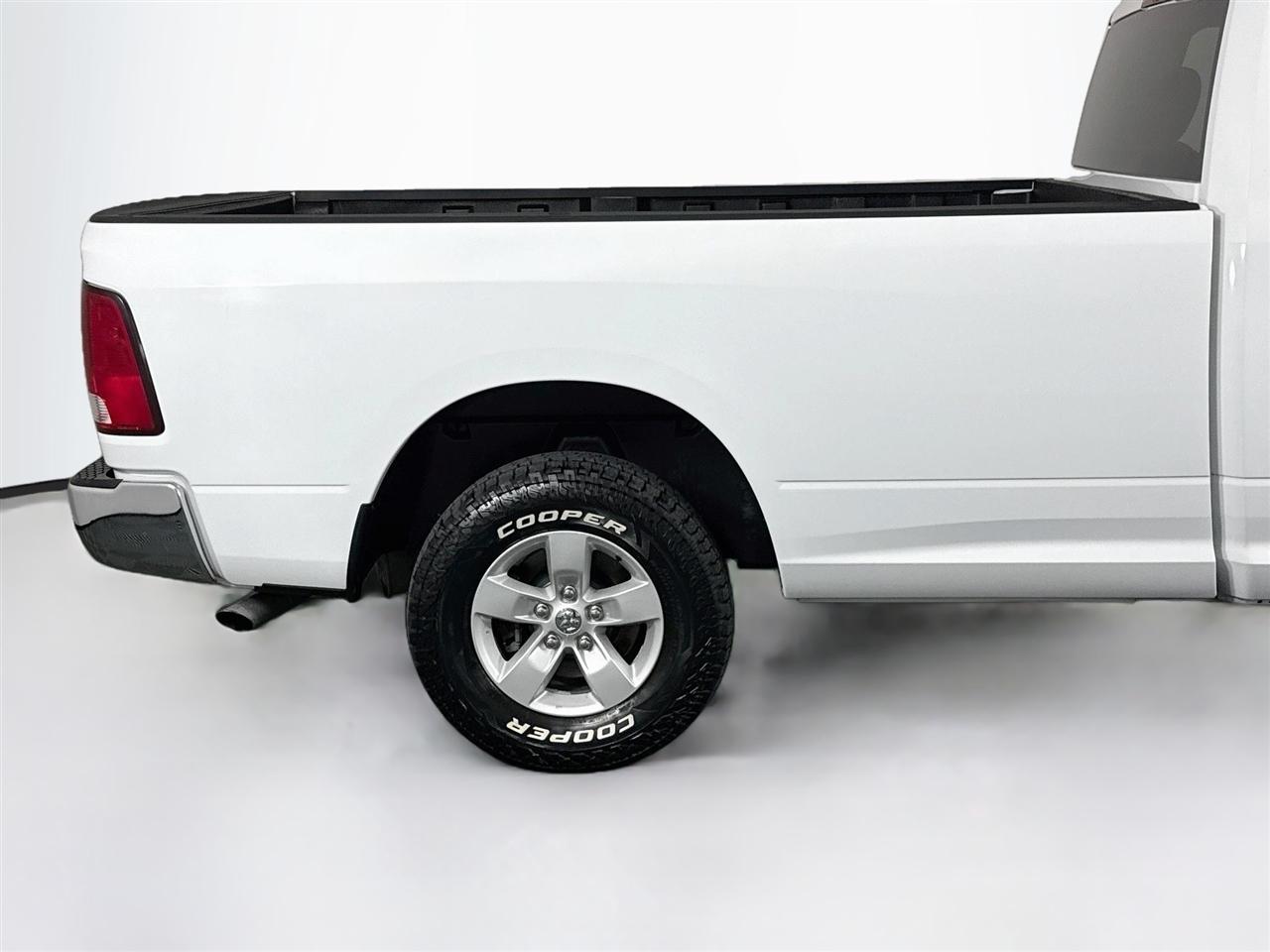 RAM 1500 Classic SLT 4x4 Reg Cab 8' Box 2022