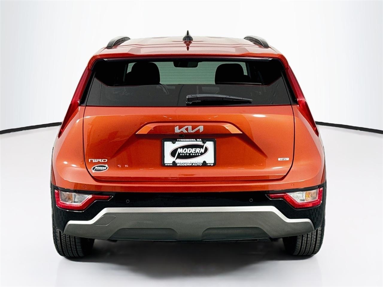 Kia Niro SX FWD 2023
