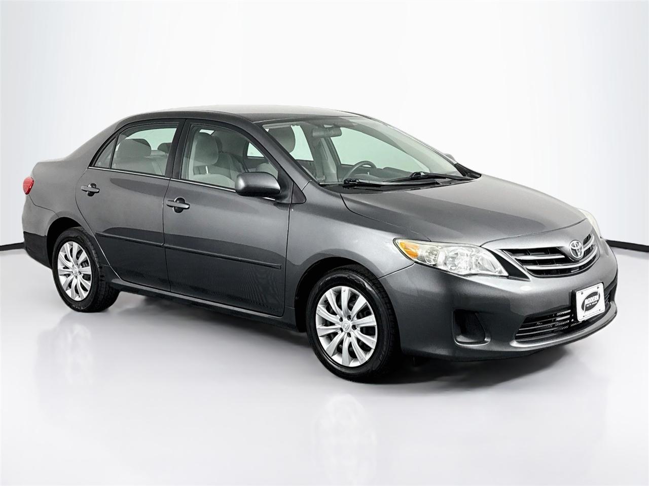 Toyota Corolla 4dr Sdn Auto LE Special Edition (Natl) 2013