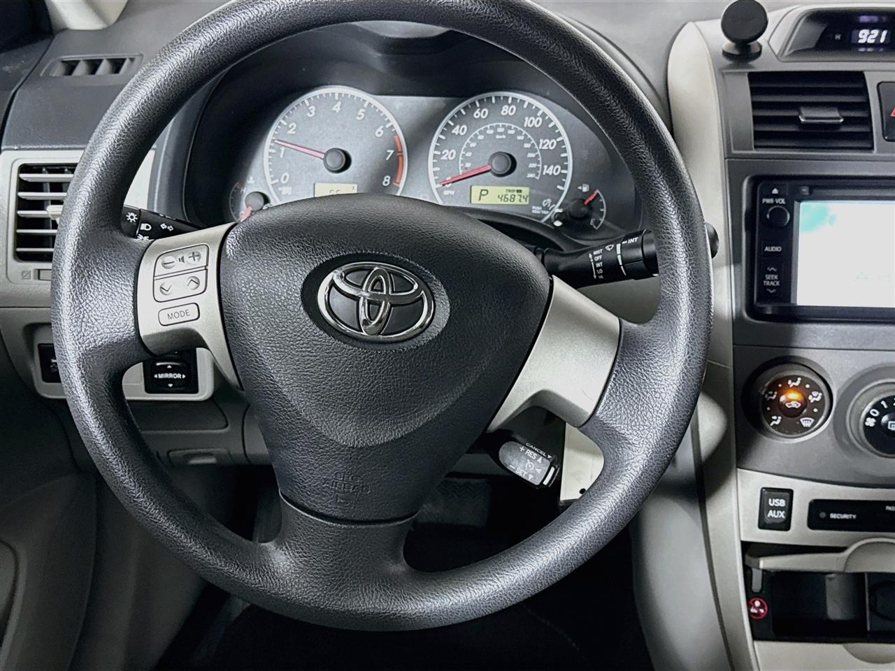 Toyota Corolla 4dr Sdn Auto LE Special Edition (Natl) 2013