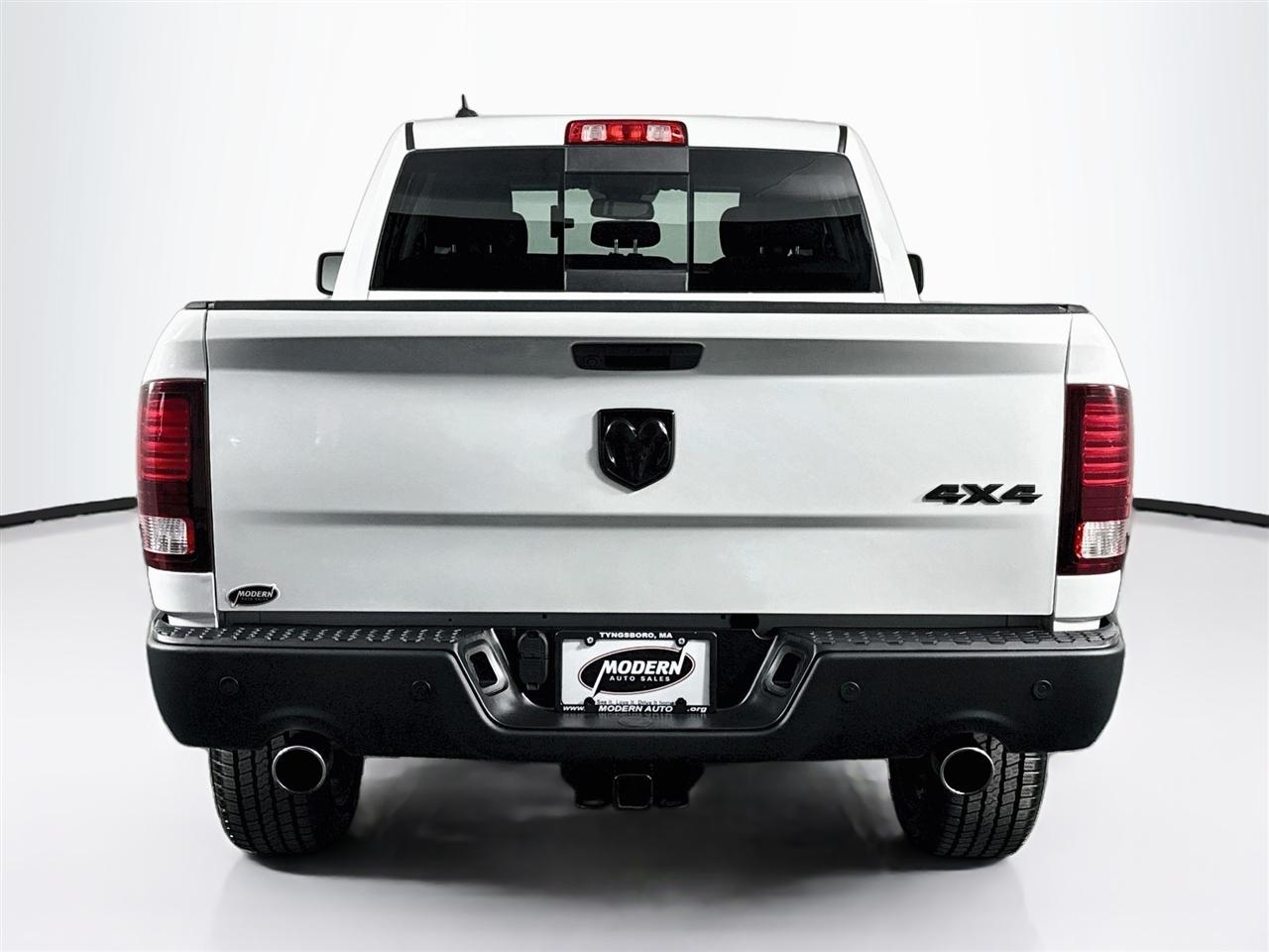 RAM 1500 Classic Warlock 4x4 Quad Cab 6'4" Box 2020