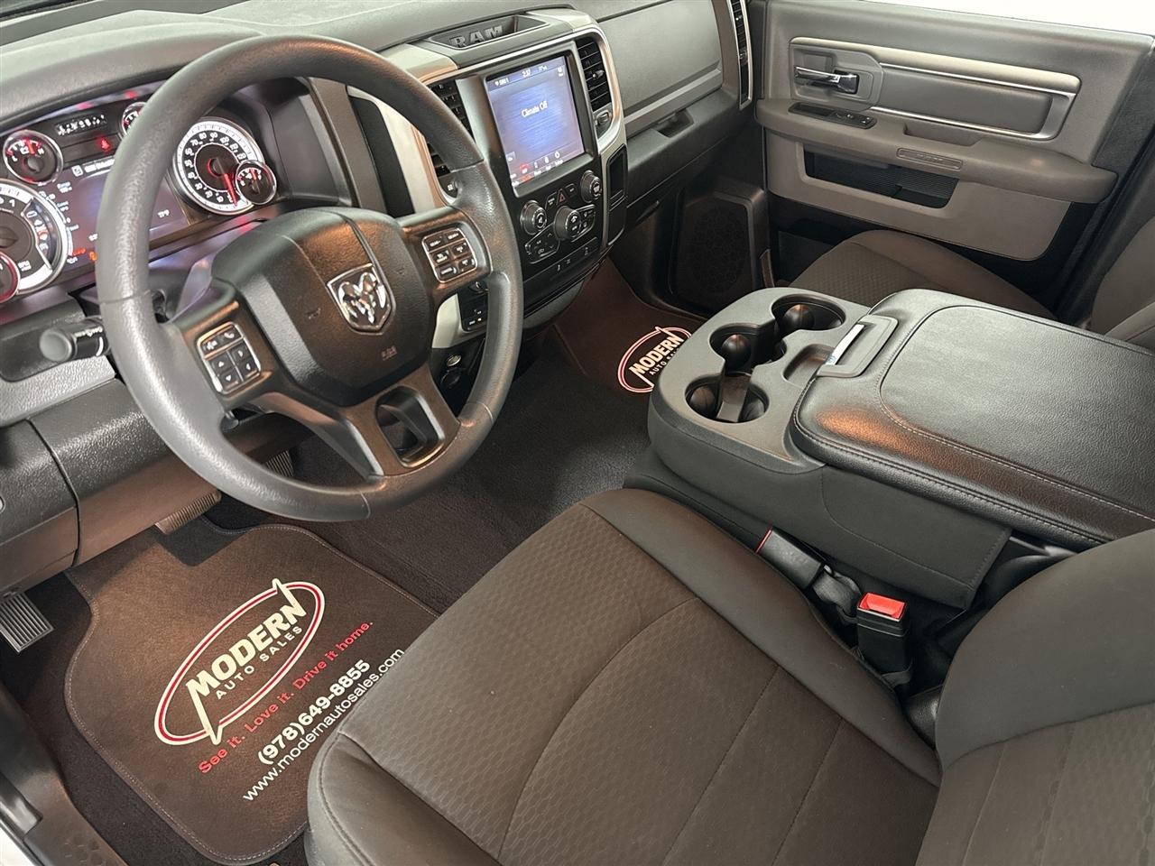 RAM 1500 Classic Warlock 4x4 Quad Cab 6'4" Box 2020