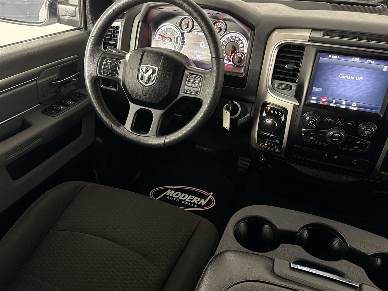 RAM 1500 Classic Warlock 4x4 Quad Cab 6'4" Box 2020