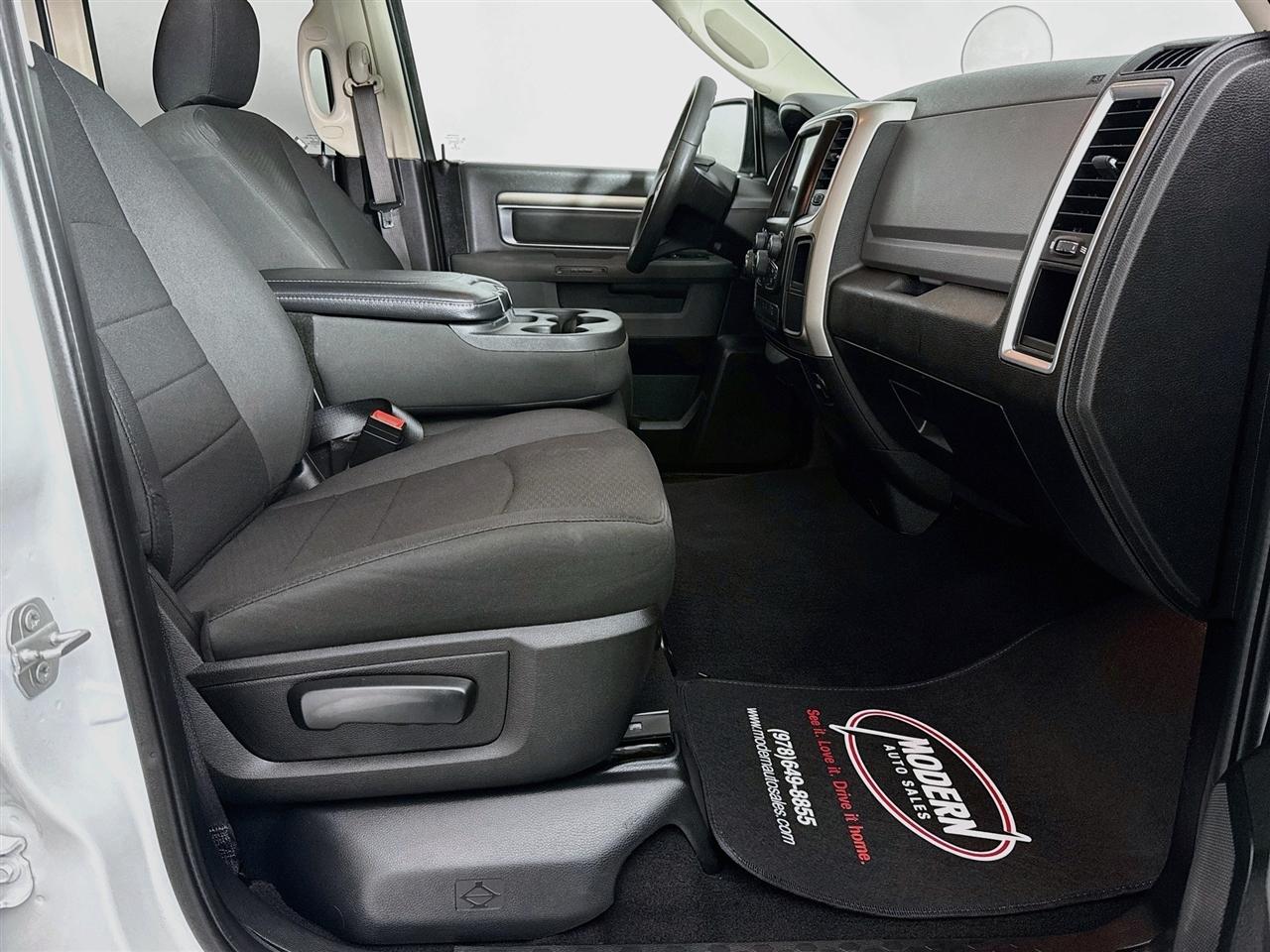 RAM 1500 Classic Warlock 4x4 Quad Cab 6'4" Box 2020
