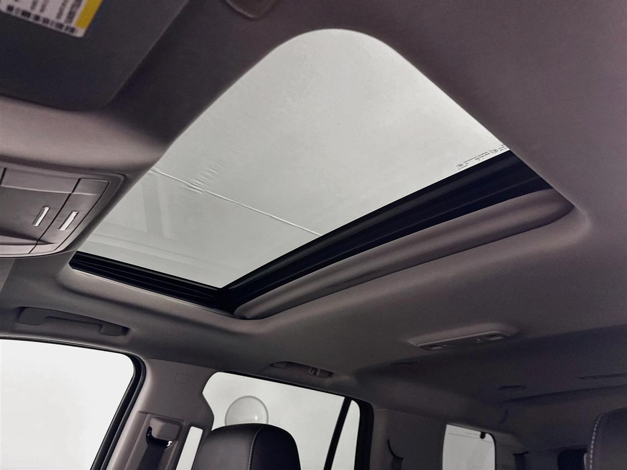 Chevrolet Tahoe 4WD 4dr LT 2019