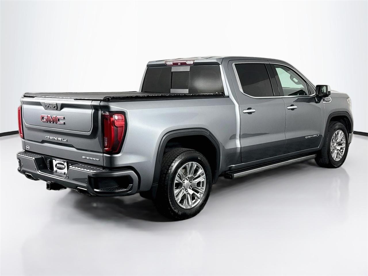 GMC Sierra 1500 4WD Crew Cab 147" Denali 2019