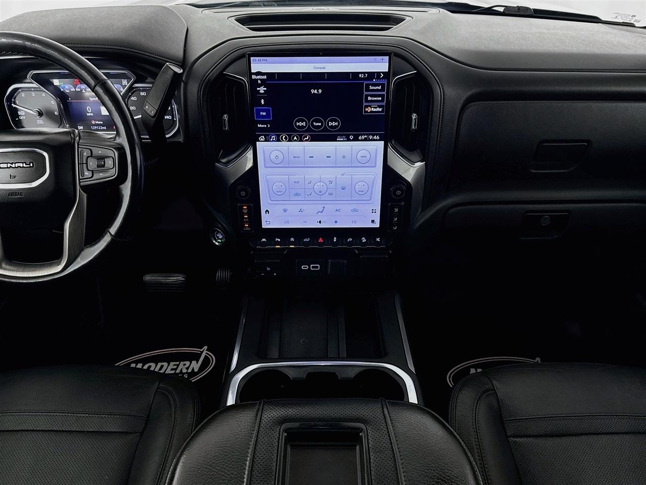 GMC Sierra 1500 4WD Crew Cab 147" Denali 2019