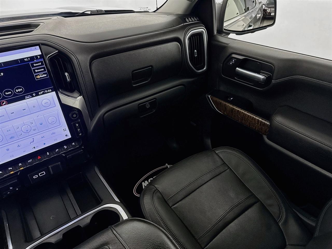 GMC Sierra 1500 4WD Crew Cab 147" Denali 2019