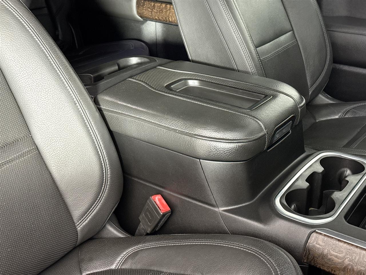 GMC Sierra 1500 4WD Crew Cab 147" Denali 2019