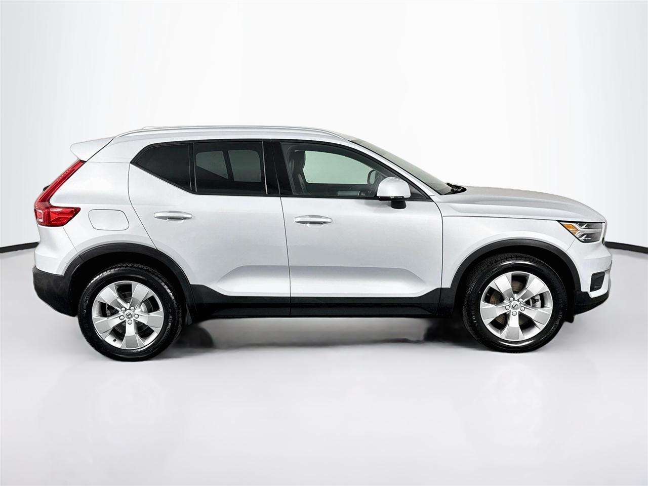Volvo XC40 T5 AWD Momentum 2022