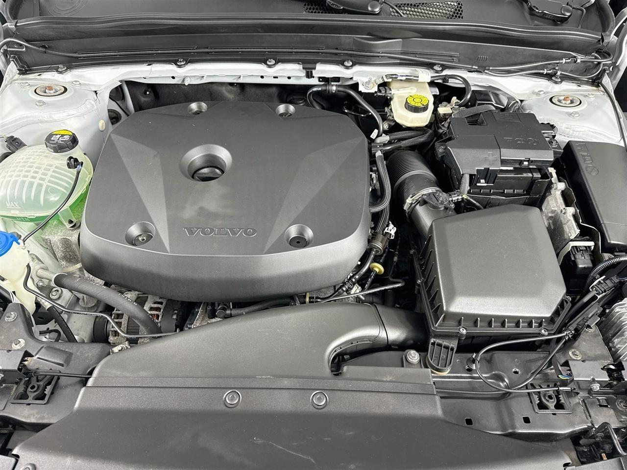 Volvo XC40 T5 AWD Momentum 2022